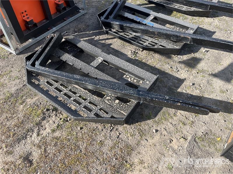  GIYI GY-DHC 59 in Skid Steer Forks (Unused) Gabeln