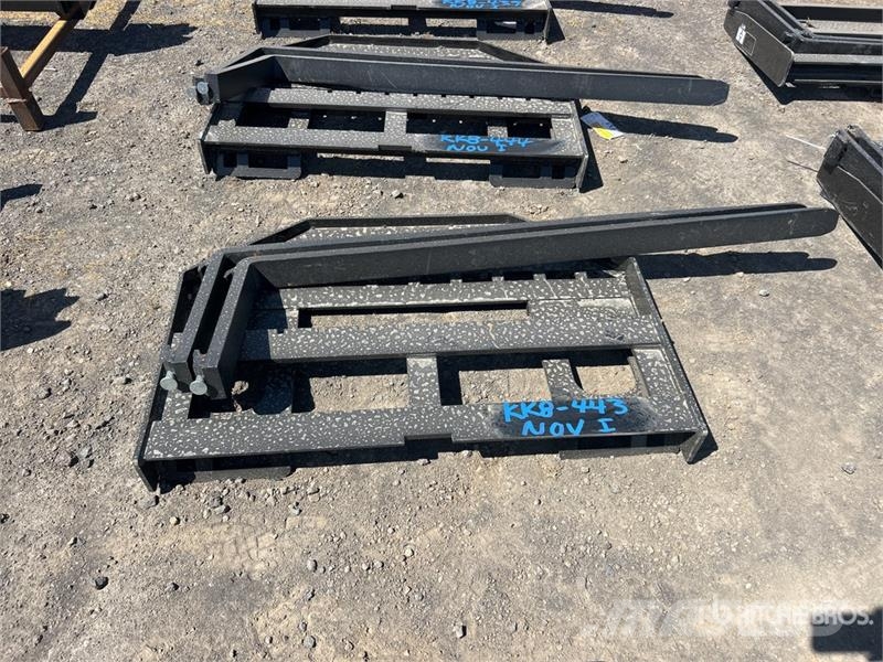 GIYI GY-DHC 59 in Skid Steer Forks (Unused) Вили