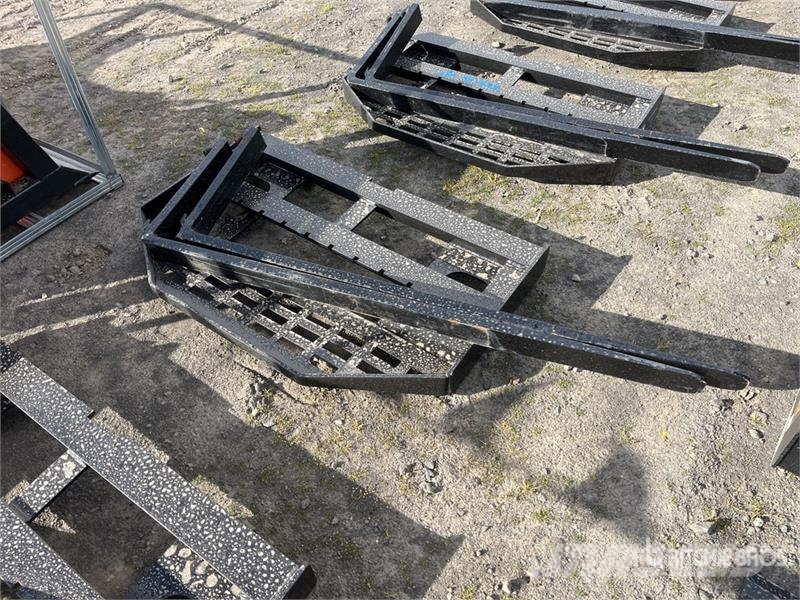  GIYI GY-DHC 59 in Skid Steer Forks (Unused) Gabeln
