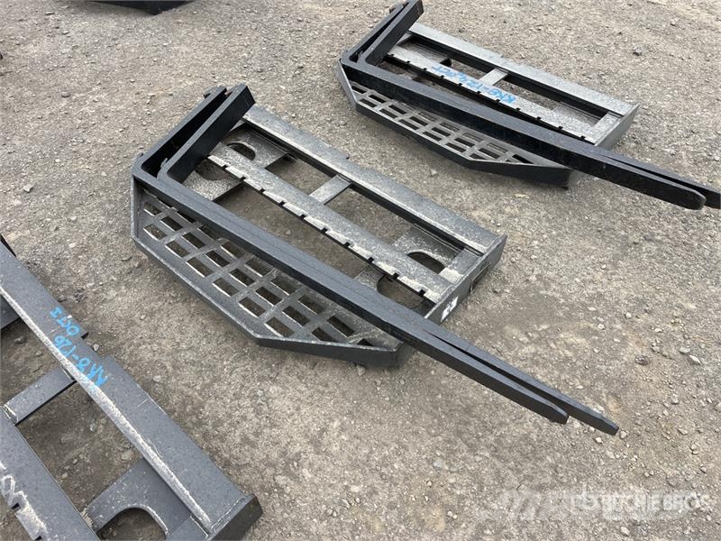 GIYI GY-DHC 59 in Skid Steer Forks (Unused) Trukkihaarukat