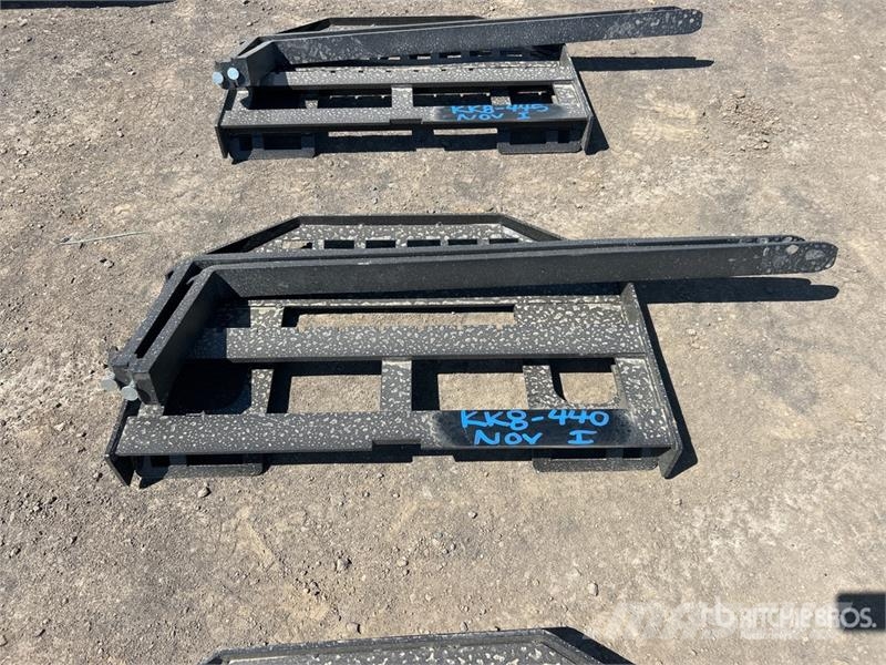 GIYI GY-DHC 59 in Skid Steer Forks (Unused) Forche