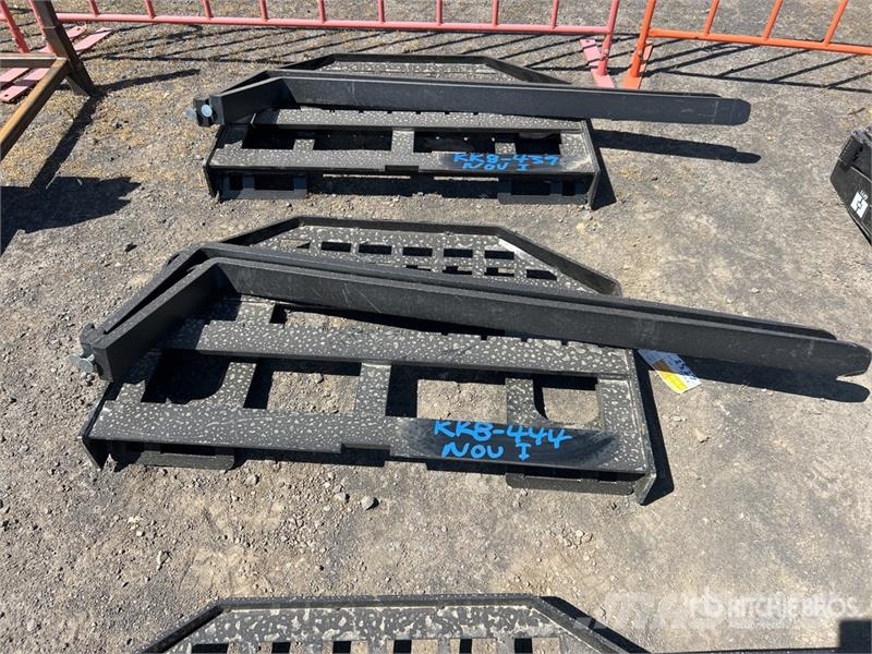 GIYI GY-DHC 59 in Skid Steer Forks (Unused) Forche