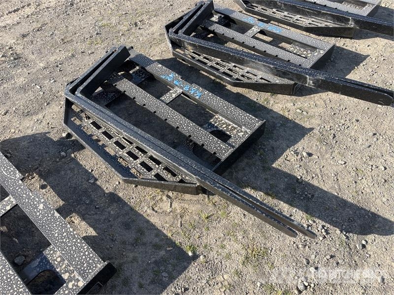  GIYI GY-DHC 59 in Skid Steer Forks (Unused) 叉子