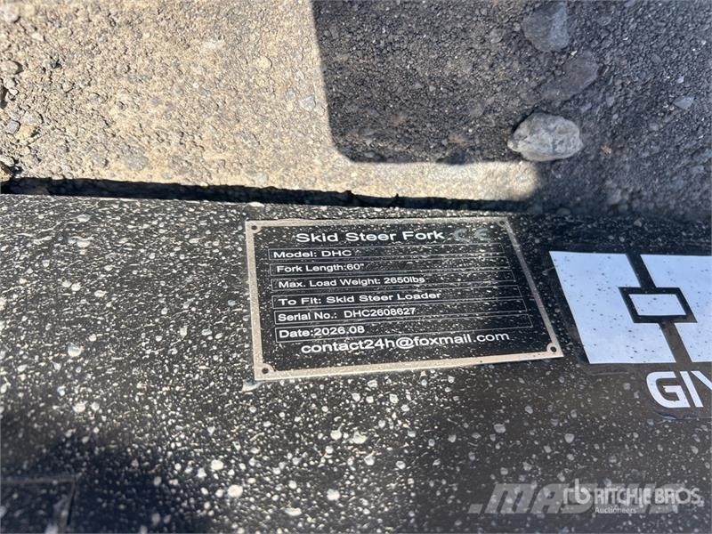 GIYI GY-DHC 59 in Skid Steer Forks (Unused) Вили