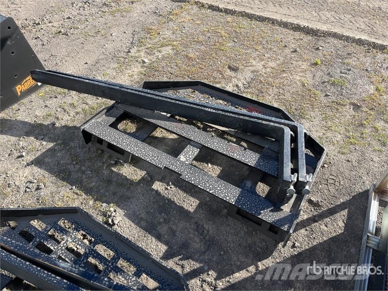  GIYI GY-DHC 59 in Skid Steer Forks (Unused) Gabeln