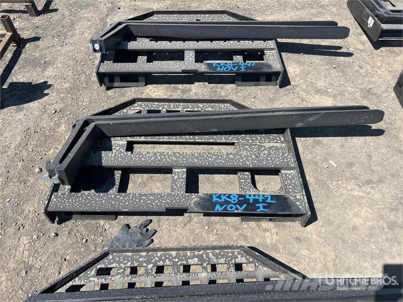 GIYI GY-DHC 59 in Skid Steer Forks (Unused) Forche