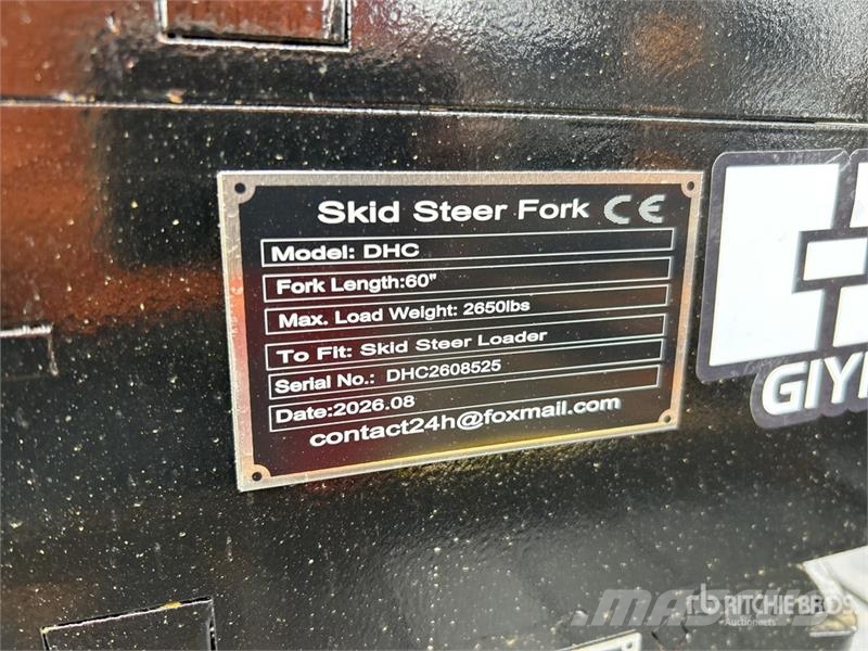  GIYI GY-DHC 60 in Skid Steer Forks (Unused) Vilice