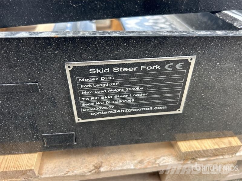  GIYI GY-DHC 60 in Skid Steer Forks (Unused) Vilice