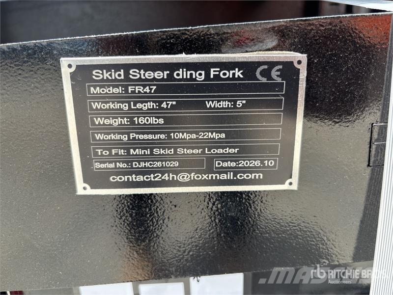 GIYI GY-FR47 29 in Mini Dingo Skid Steer Forks (Un Vidlica