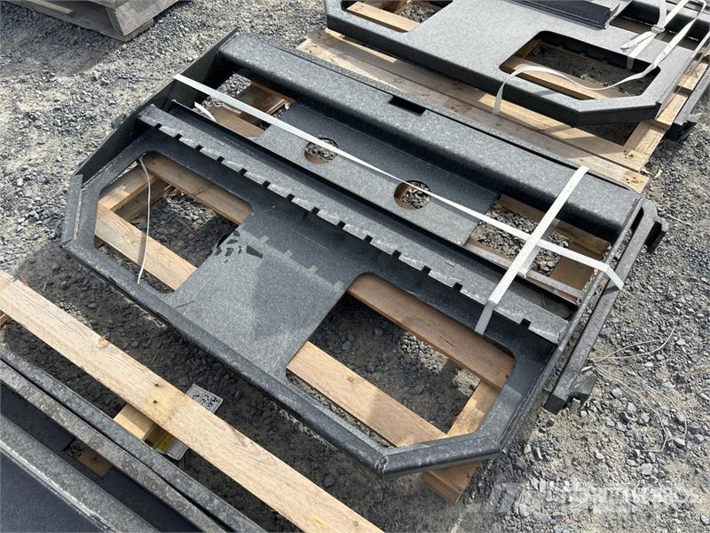 GIYI GY-FR47 29 in Mini Dingo Skid Steer Forks (Un Forks