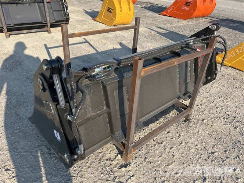 GIYI GY-KH72 72 in Multi-Purpose Skid Steer Bucket Kauhat
