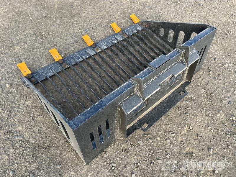 GIYI GY-RB44 Rock Mini Skid Steer Bucket (Unused) Kauhat