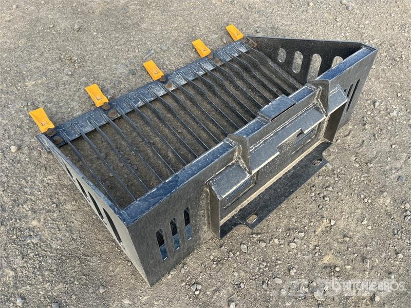 GIYI GY-RB44 Rock Mini Skid Steer Bucket (Unused) Kaušai
