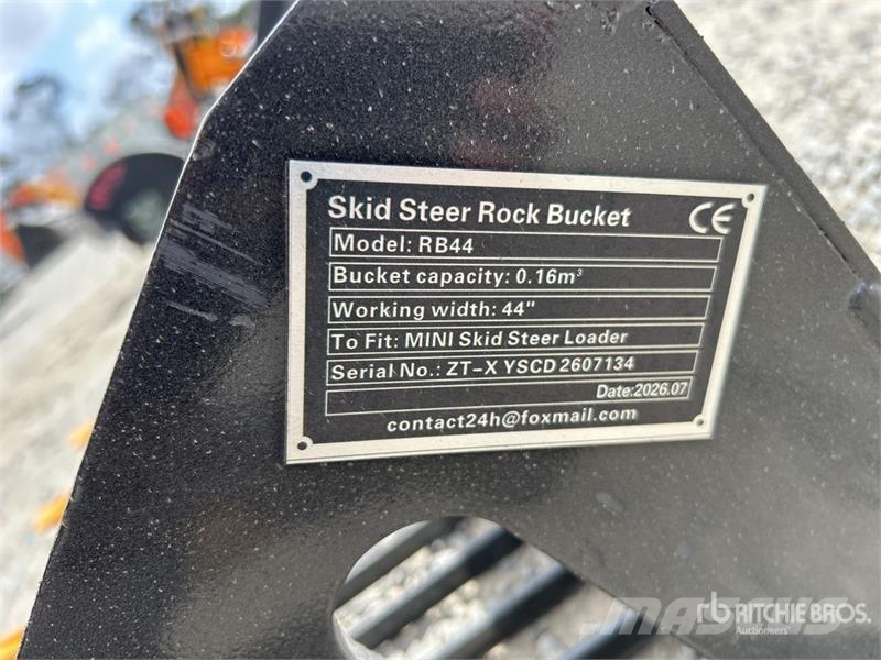  GIYI GY-RB44 Rock Mini Skid Steer Bucket (Unused) Skuffer