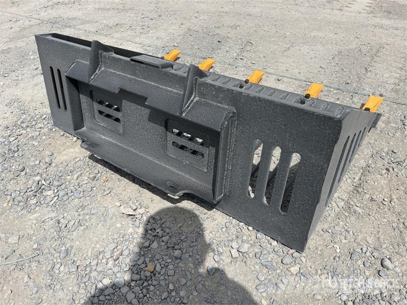  GIYI GY-RB44 Rock Mini Skid Steer Bucket (Unused) Skuffer