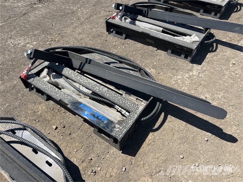 GIYI GY-SF60 60 in Skid Steer Forks (Unused) Forche