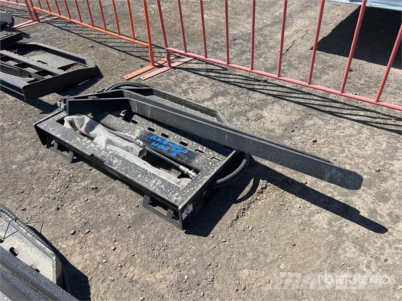 GIYI GY-SF60 60 in Skid Steer Forks (Unused) Вили