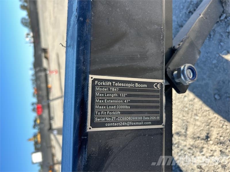 GIYI GY-TB47 132 in 3300 lb Forklift Telescopic Bo Otros componentes