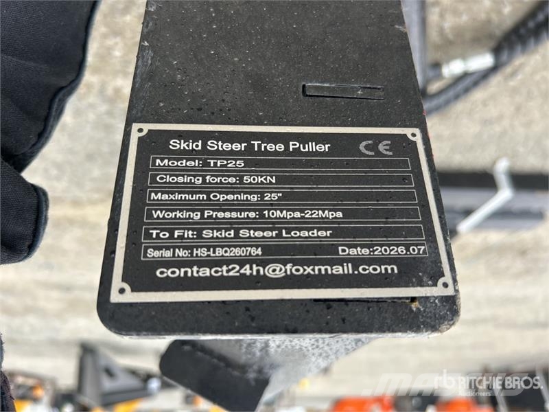  GIYI GY-TP45 25 in Skid Steer Post Puller (Unused) Ostale komponente za građevinarstvo