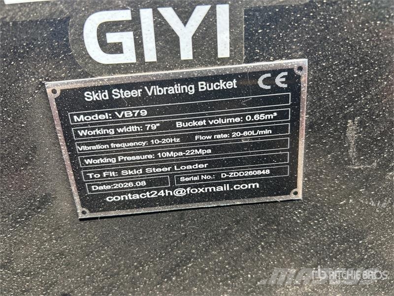 GIYI GY-VB79 79 in Vibrating Skid Steer Screening Rotátoros törőkanalak