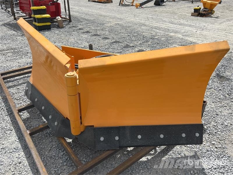  GIYI GY-VSB74 74 in V-Shaped Skid Steer Snow Blade Снежные отвалы и плуги
