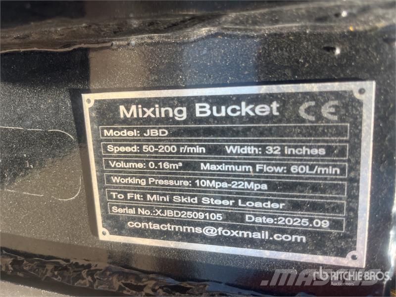  GIYI JBD 1100 mm Mini Skid Steer Concrete Mixer (U خلاطات خرسانة/ملاط