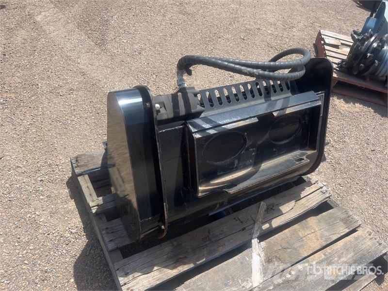  GIYI JBD 1100 mm Mini Skid Steer Concrete Mixer (U خلاطات خرسانة/ملاط