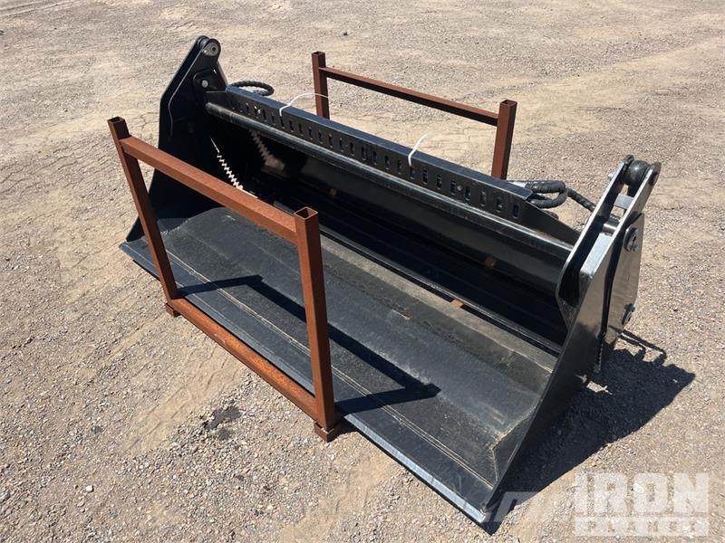  GIYI KH72 1150 mm Multi-Purpose Skid Steer Bucket  دلاء