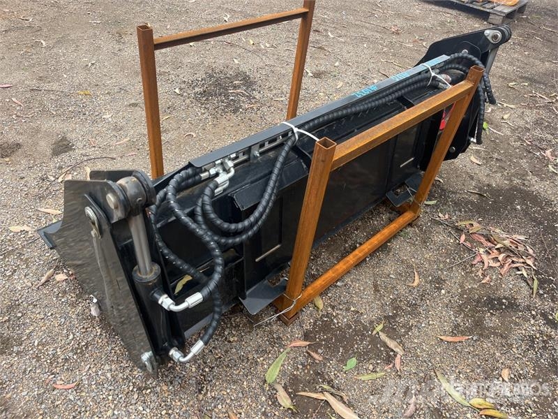  GIYI KH72 1800 mm Multi-Purpose Skid Steer Bucket  Buckets