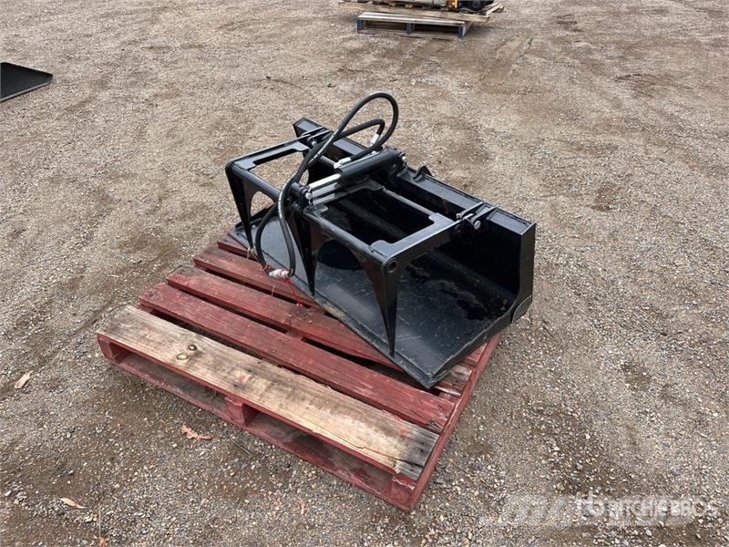 GIYI X-PG44 1120 mm Mini Skid Steer Grapple Grapples