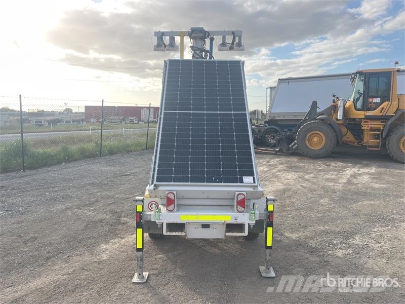 Globe GP43K Solar Light Tower (Inoperable) Light towers
