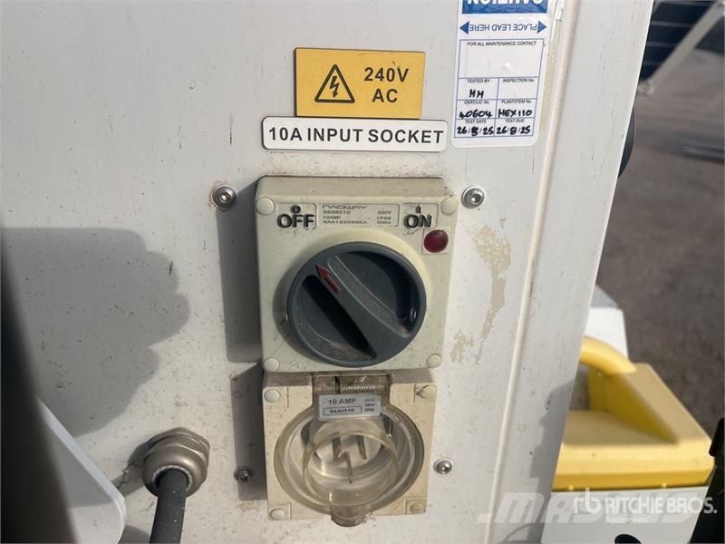 Globe GP43K Solar Light Tower (Inoperable) Light towers