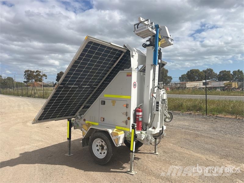 Globe Power Metro GP43K Solar Light Tower (Inoperable) Rasvetni stubovi