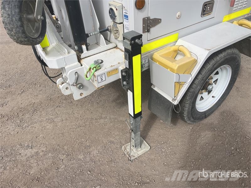 Globe Power Metro GP43K Solar Light Tower (Inoperable) Rasvetni stubovi