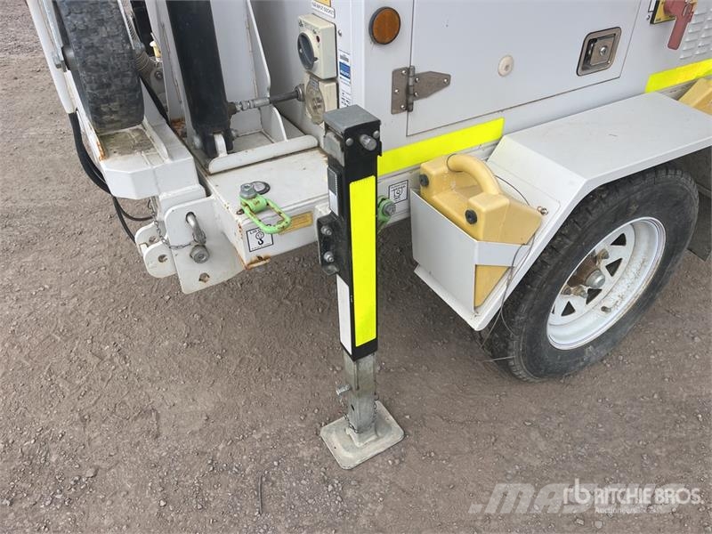 Globe Power Metro GP43K Solar Light Tower (Inoperable) Svetlobni stolpi