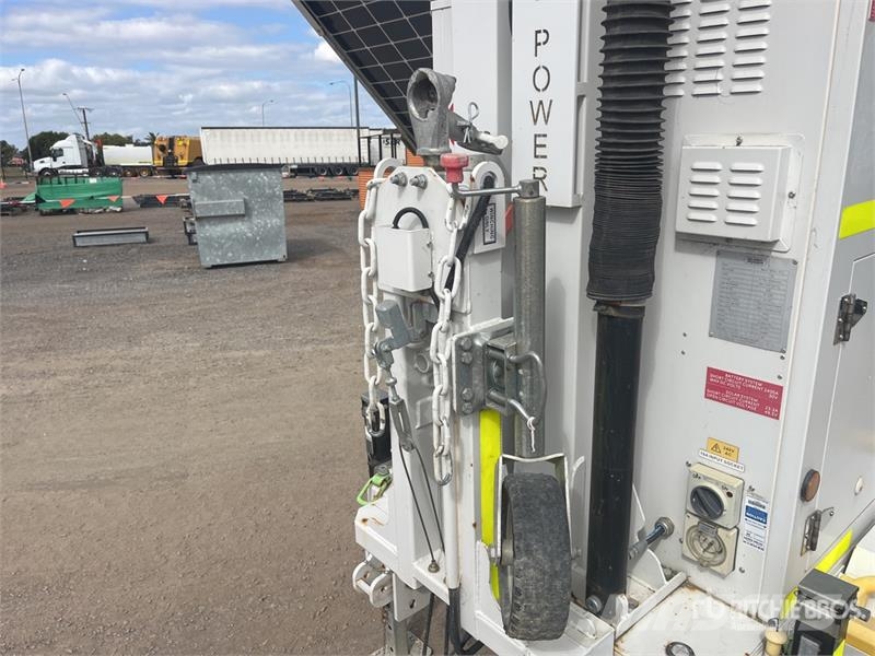 Globe Power Metro GP43K Solar Light Tower (Inoperable) Rasvetni stubovi
