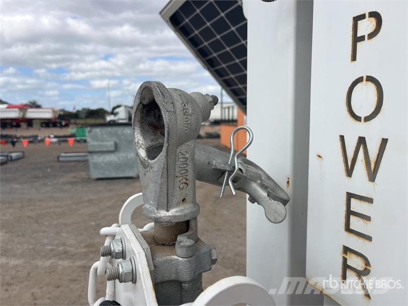 Globe Power Metro GP43K Solar Light Tower (Inoperable) Svetlobni stolpi