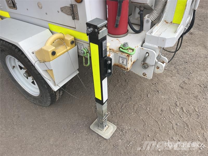 Globe Power Metro GP43K Solar Light Tower (Inoperable) Svetlobni stolpi