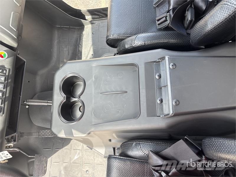 GOCaddy Rancher 4x4 Electric Utility Vehicle (Unus Utility machines