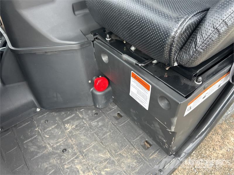 GOCaddy Rancher 4x4 Electric Utility Vehicle (Unus Utility machines