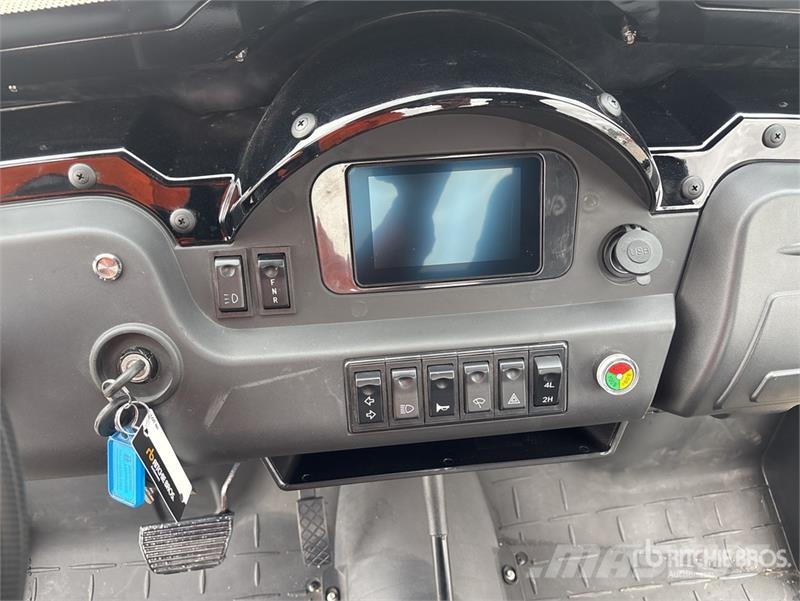 GOCaddy Rancher 4x4 Electric Utility Vehicle (Unus Utility machines
