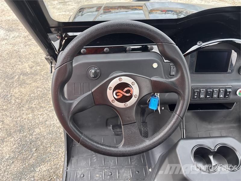 GOCaddy Rancher 4x4 Electric Utility Vehicle (Unus Utility machines