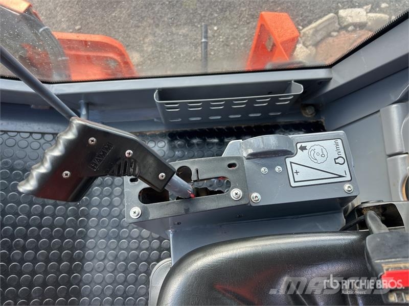 Hamm 3412 HT Smooth Drum Compactor Walzenzüge