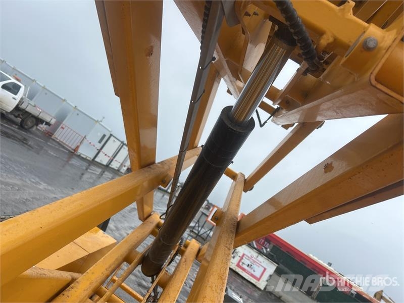 Haulotte Compact 10DX 4x4 Diesel Scissor Lift Scissor lifts