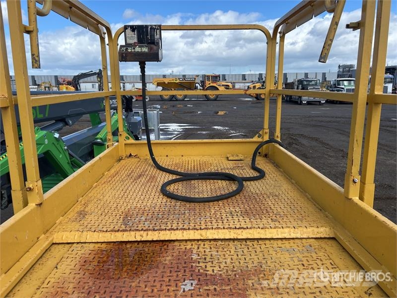 Haulotte Compact 12 4x4 Diesel Scissor Lift Šķerveida pacēlāji
