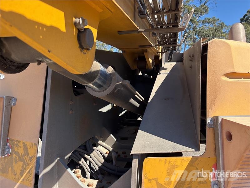 Haulotte HT23RTJPRO 4WD Diesel Articulating Boom Lift Bomliftar