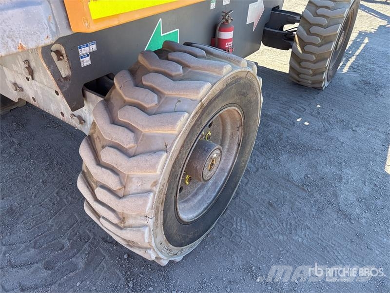 Haulotte HT23RTJPRO 4WD Diesel Articulating Boom Lift Bomliftar