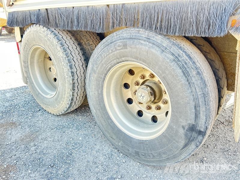 Hercules 8.2 m Quad Dog Drawbar End Dump Trailer Bañeras