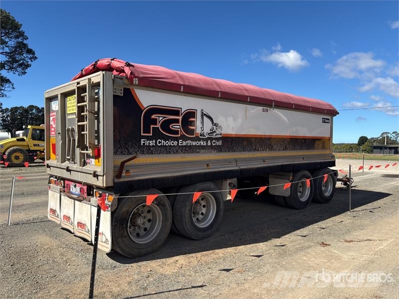 Hercules Quad Dog 7.4 m End Dump Trailer Billenő pótkocsik