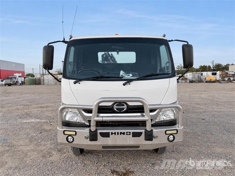 Hino 300 Tienhoitoautot